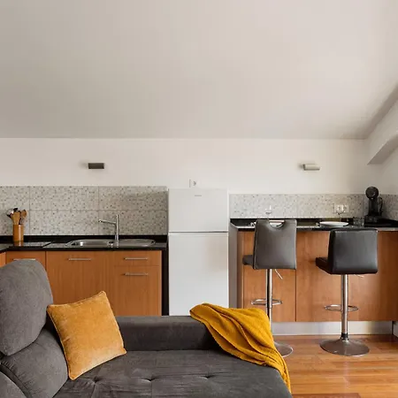 Yellow Studios In Cascais Апартаменты Кашкайш