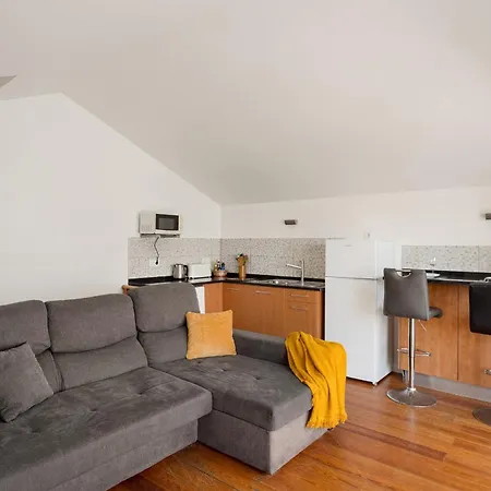 Апартаменты Yellow Studios In Cascais Кашкайш
