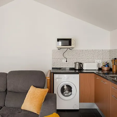 Apartment Yellow In