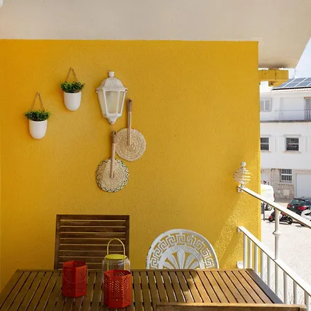 Yellow In * Cascais